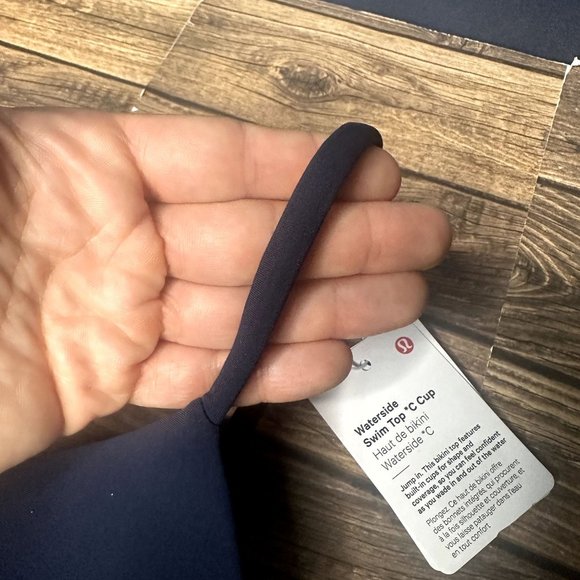 Lululemon Waterside Swim Top C Cup NWT Size 6 Small (True Navy) - Picture 3 of 9